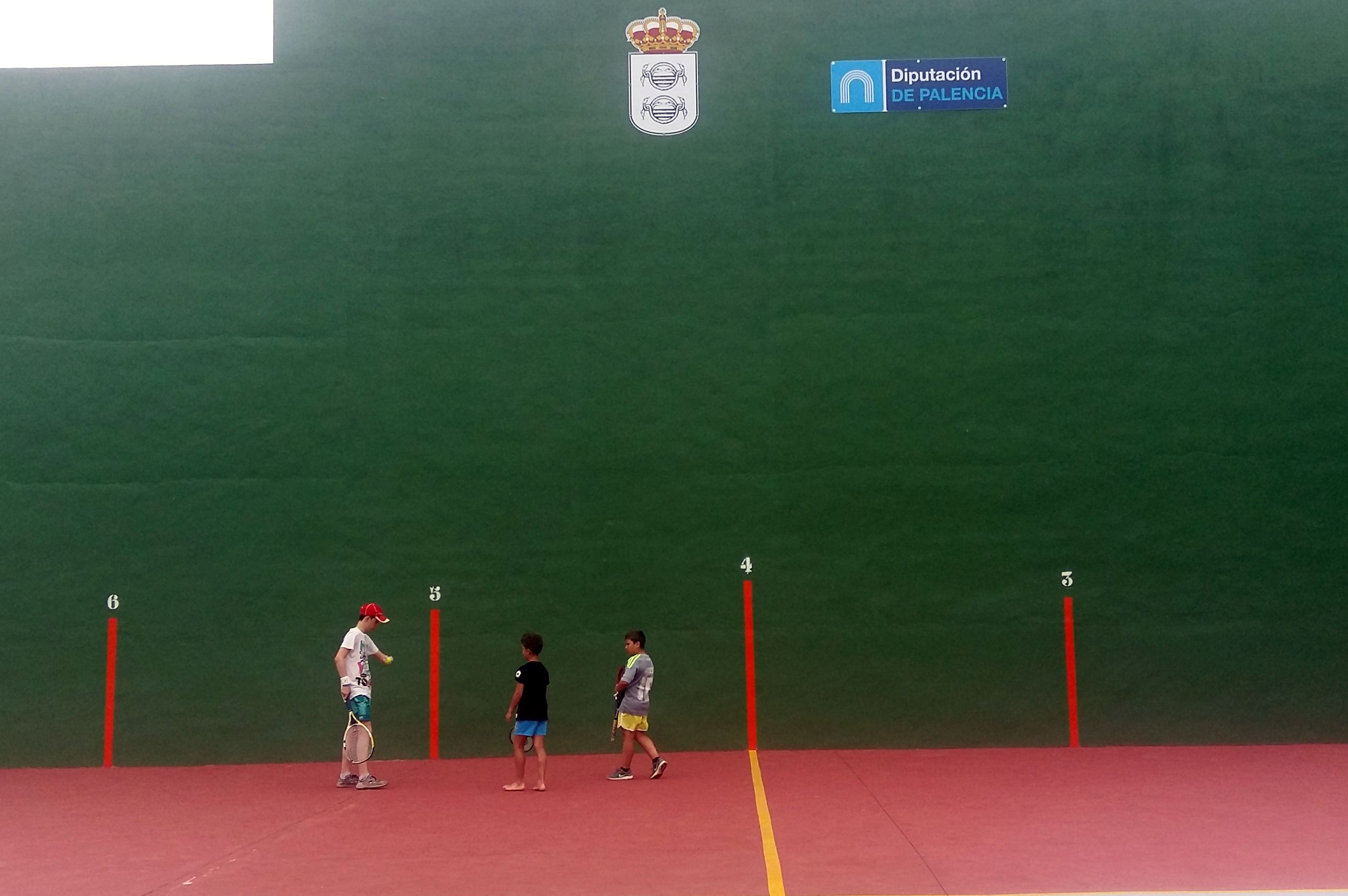 instalacion_deportiva_en_la_provincia._herrera_de_pisuerga.jpg
