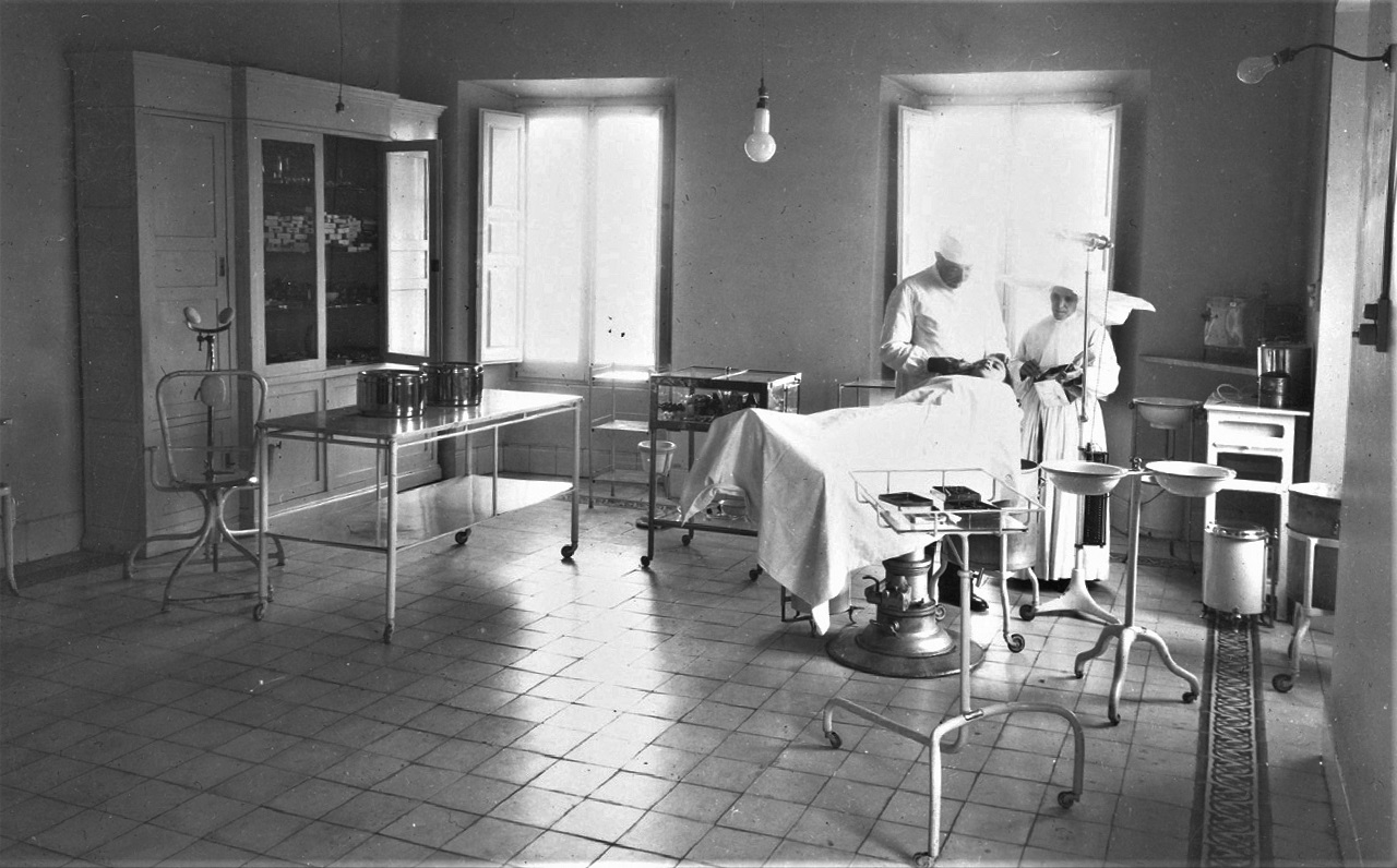 clinica_oftalmologica_hacia_1920_c_archivo_fotografico_diputacion_palencia.jpg