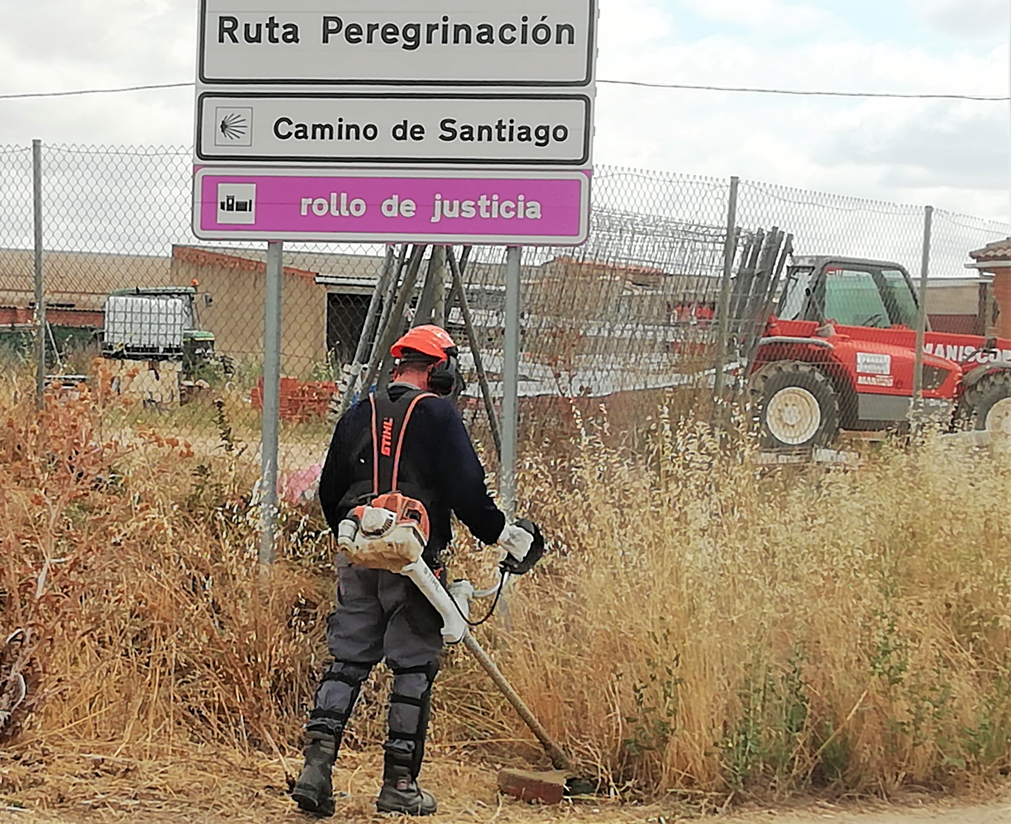 labores municipales en itero_de_la_vega.jpg