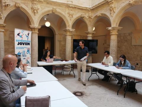 Mesa Estrategia Joven Baltanás2