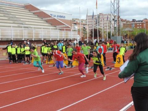 Unos  200 atletas procedentes de pueblos de la provincia se darán cita en el Campeonato Provincial Escolar en Pista.