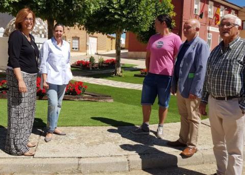 La presidenta de la Diputación ha conocido el resultado de las actuaciones en las zonas verdes de Marcilla de Campos.