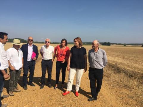 Ángeles Armisén ha acompañado a la consejera de Agricultura, Milagros Marcos, durante la presentación del proyecto de Castrillo de Villavega.