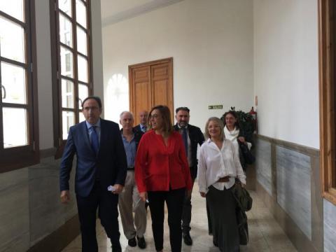 Las nuevas líneas de transporte fueron presentadas recientemente con la presencia del consejero.