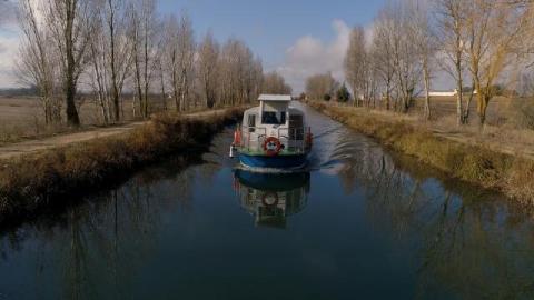 spot_canal_de_castilla_en_barco.imagen_fija007.jpg
