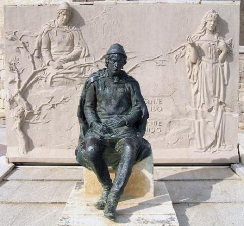 monumento_jorge_manrique_en_paredes_de_nava.jpg