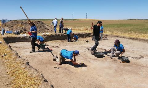 Excavación en Paredes de Nava (Intercatia) bj.jpg