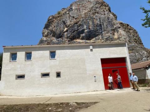 Nave almacén para equipamiento municipal y archivo de Mudá