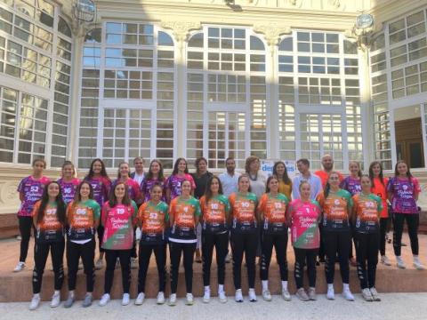 Balonmano femenino equipación