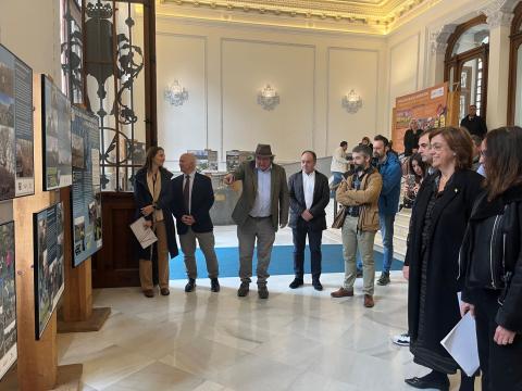 La exposición se puede ver en el vestíbulo del Palacio Provincial.jpg