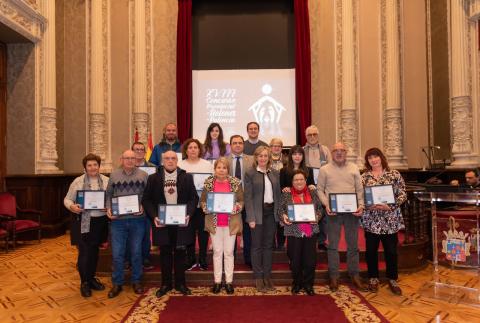 Foto de familia con todos los ganadores.jpeg