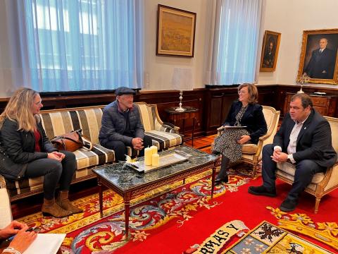 Reunión alcalde Castrillo de Villavega