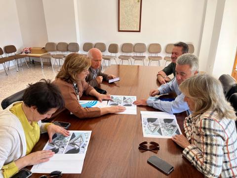 Un momento de la reunión previa a la visita a Tabanera.jpg