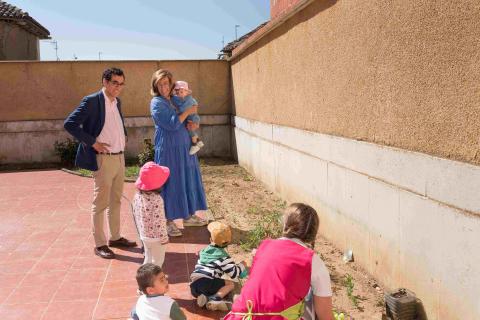 Visita al Crecemos Fuentes de Nava.jpg