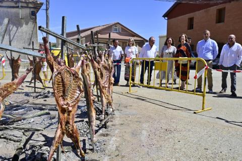 Jornada gastronómica entorno al lechazo churro en Sotobañado.