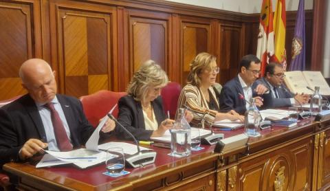 Un momento del pleno celebrado esta mañana en la Diputación.