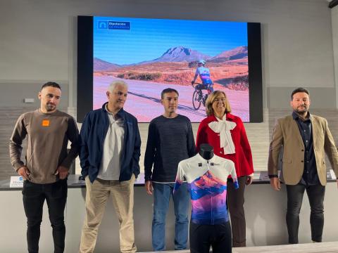 Un momento de la presentación del maillot.