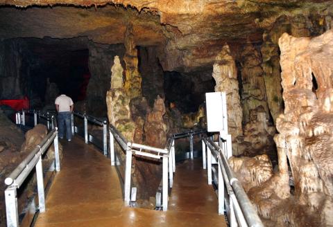 La Cueva de los Franceses dentro del Geoparque Mundial de Las Loras.