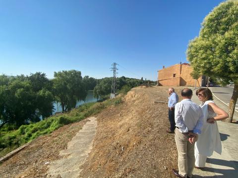 Actuación en el cauce urbano en Torquemada.