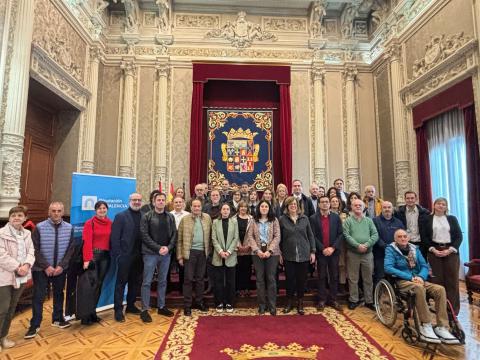 Foto de familia asociaciones y organizaciones Tercer Sector.JPG