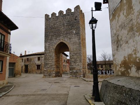 La nueva iluminación ornamental realzará la belleza de tres monumentos.