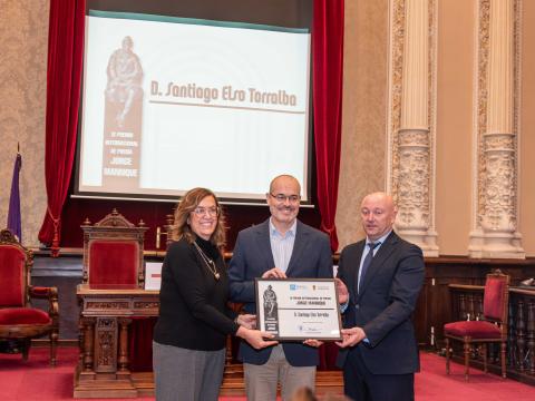 Santiago Elso Torralba recibe el galardón del IX Premio Internacional de Poesía ‘Jorge Manrique’ 