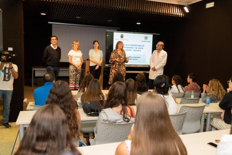 Foto alumnos escuela de enfermería