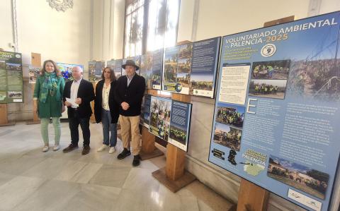 Foto exposición voluntariado ambiental interprovincial