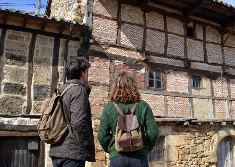 casa en el medio rural palentino.jpg