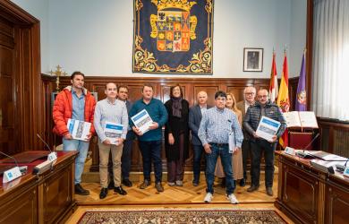 La Diputación de Palencia entrega sus inventarios de bienes a los ayuntamientos 