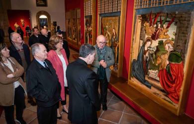 Visita de la presidenta y del obispo.jpg